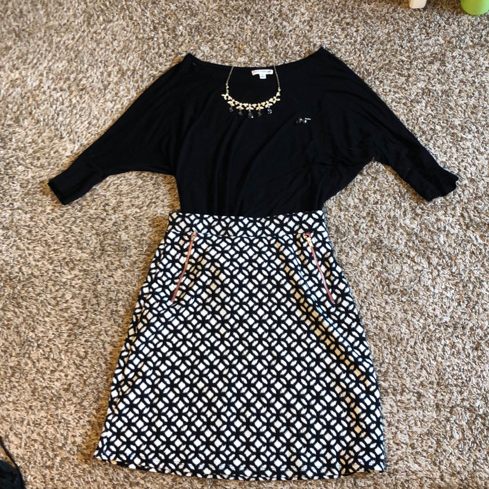 Complete outfit! Skirt, top necklace and earrings